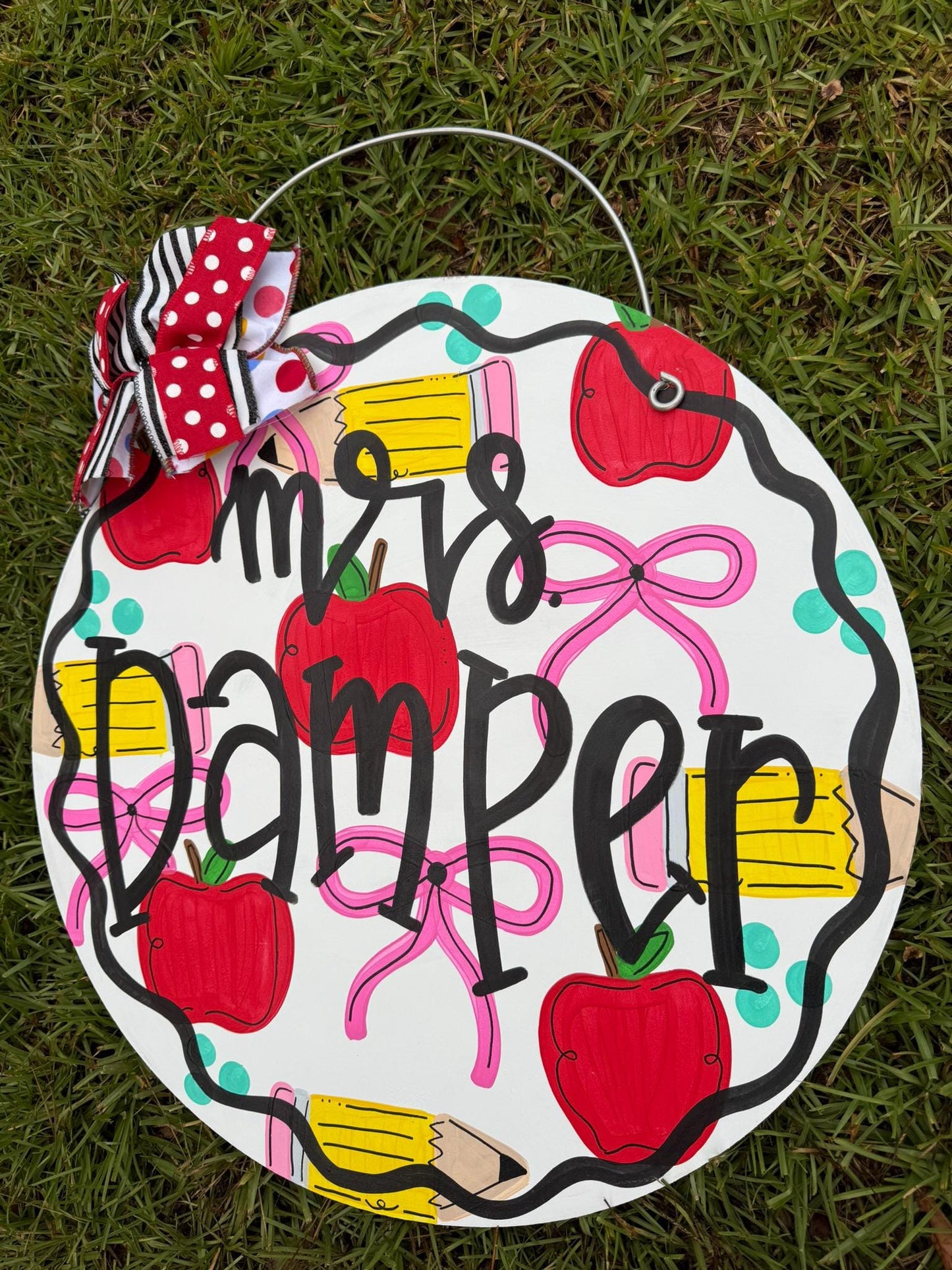 Teacher Apple Pencil Bow door hanger